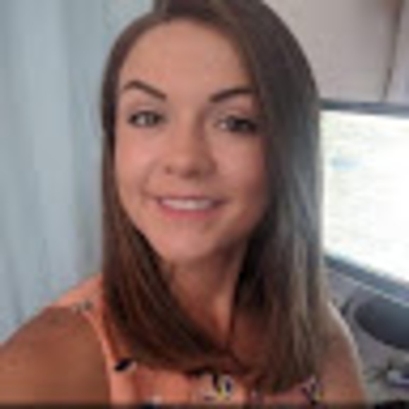 Meet your Posher, Karlie - Picture 1 of 1